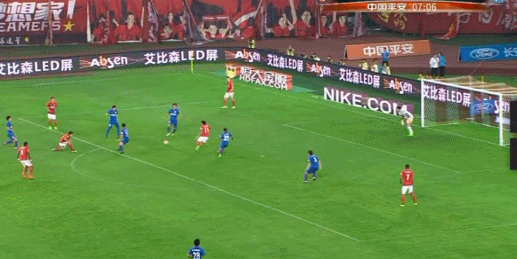 恒大3-2申花豪取6连胜 暴力鸟破僵于汉超绝杀