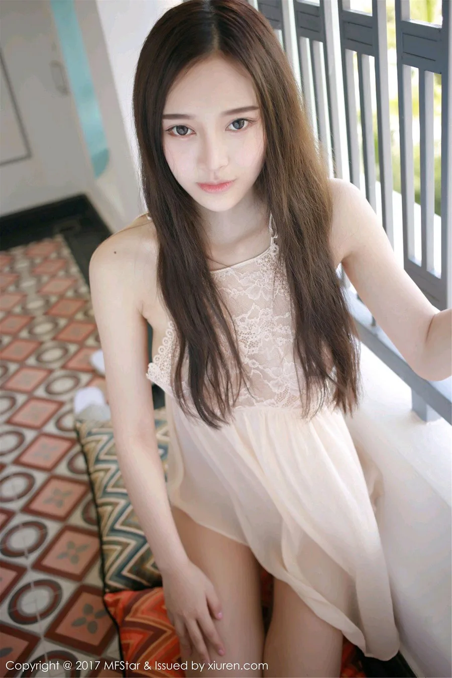 [MFStar模范学院]Vol.101_女神唐琪儿il心愿旅拍粉嫩蕾丝裙透视秀豪乳诱惑写真51P