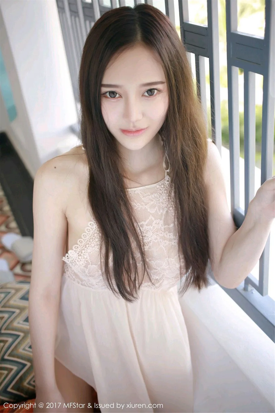 [MFStar模范学院]Vol.101_女神唐琪儿il心愿旅拍粉嫩蕾丝裙透视秀豪乳诱惑写真51P