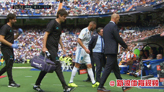 本泽马伤退