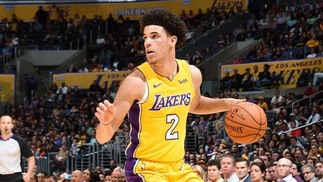 中外专家超级预测:詹皇MVP 仅一人看好骑士夺冠