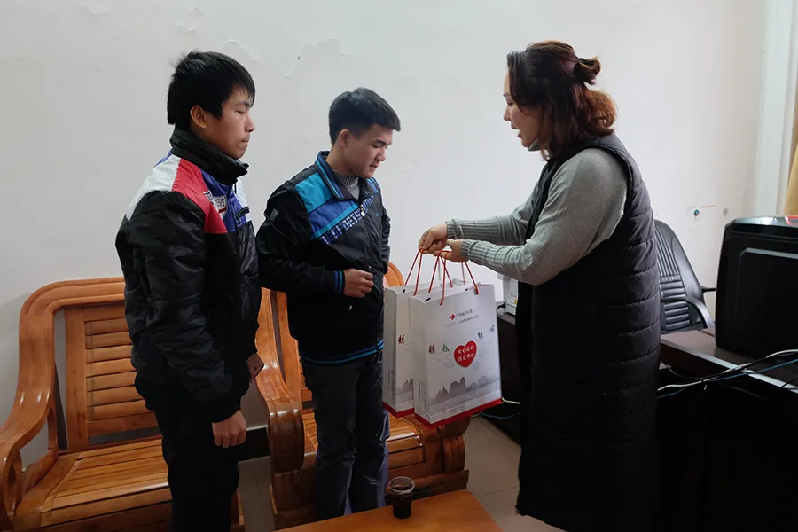DSCF5333a.jpg 公益金花哪了?福彩情·学子梦助寒门学子圆大学梦