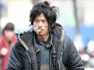 花200万买彩票不中奖你也信?来看看真实的世界吧