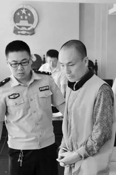 1000万得主生活曝光:赌博投资挥霍一空 住地下室