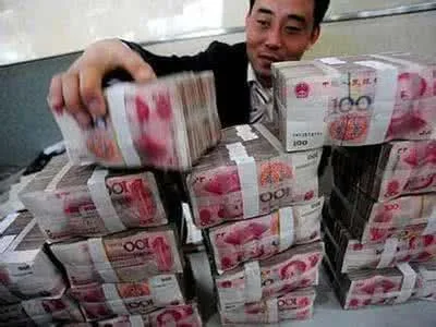 我们用365天时间跟踪了358名800万得主 发现他们中奖的共同特征！