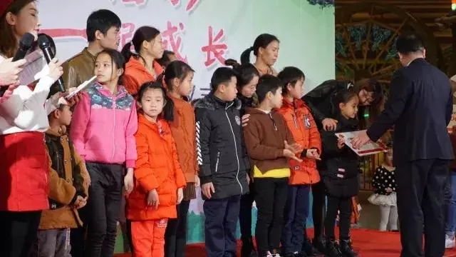 冬日里的温暖!福彩公益助留守儿童家庭过温暖年