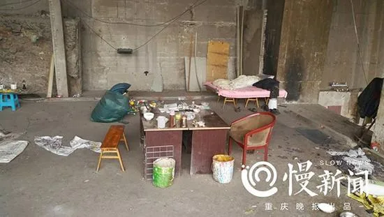 再访桥洞彩票男:欲出书赚800亿 仍瞧不起李嘉诚