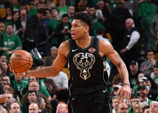 NBA官方公布年度最佳扣篮等奖项的提名名单