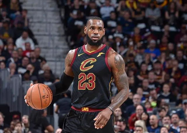 NBA官方公布年度最佳扣篮等奖项的提名名单