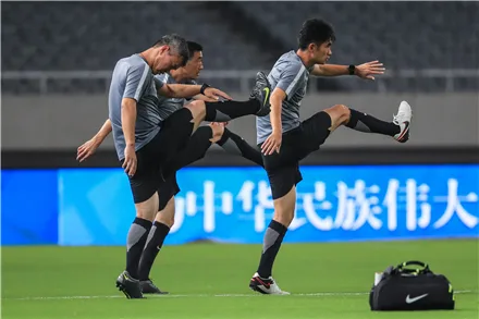 致媒体工作者: