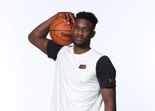 2018年NBA选秀球员之德安德烈-艾顿