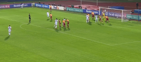 英格兰1-0，马奎尔