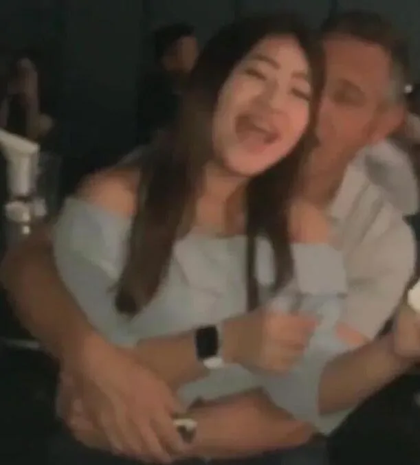 名哨马里纳玩嗨了