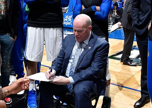 克利福德:球队进攻乏力 幸而防守天赋出众