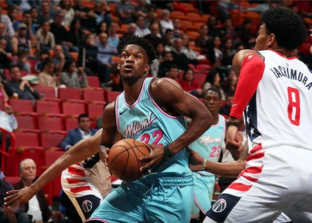 巴特勒大三双比尔23+8 热火主场力克奇才