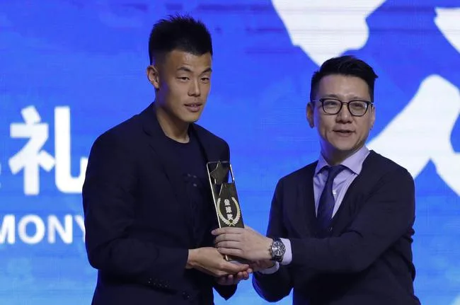 王栋摘得MVP