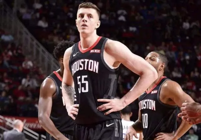 火箭小将退出男篮世界杯 哈尔滕斯泰因:为新季立足NBA