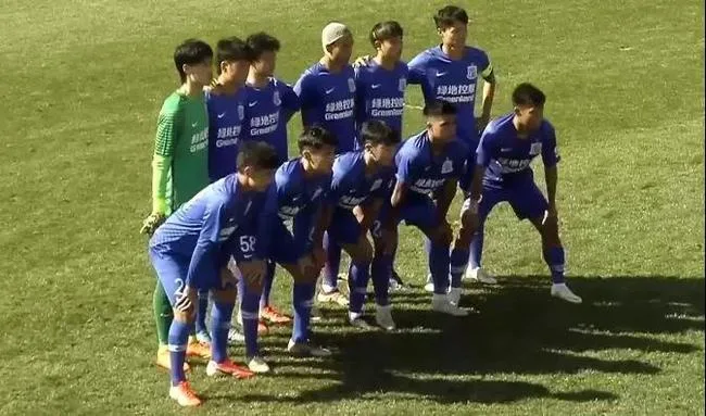 申花2-1战胜一方,夺得本赛季足协杯U19组别冠军。