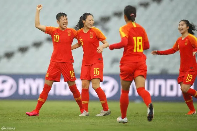中国女足开门红
