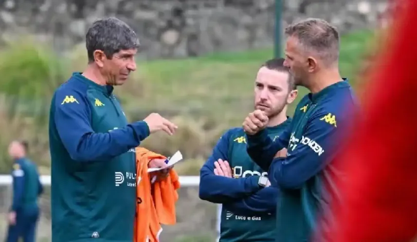 Sassuolo vs Genoa: Defensive Fragility Meets Survival Instincts in Serie A Showdown