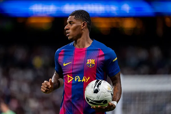 REVEALED: Rashford facing massive decision to stay with Barcelona long-term