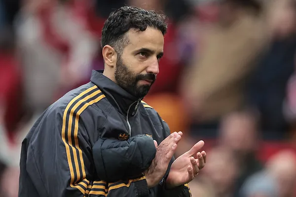 Petit rips into Man Utd's Ruben Amorim: If you can't deal with critics, change clubs!