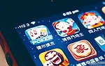 买量救不了棋牌大佬？家乡互动首亏背后，一场用户狂欢的致命陷阱