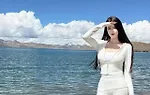 在海边｜你喜欢看制服还是泳装