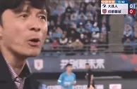 谢晖不满主裁判艾堃判罚：这都什么年代的吹罚！