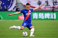 吴曦谈骨折仍坚持踢完上海德比：很疼，但对丢分的担忧忽略了疼痛