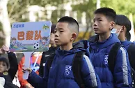 一所小学办起28支队的超级联赛：从这些细节看校园足球的希望