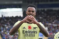 足球赛报：2-0完胜！英超3冠王继续狂飙：2连胜＋7轮17分，强势反超曼联