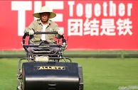 足球资讯：国足首战要和新闻联播抢收视率，提前感受空调球场