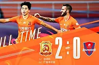 足球赛报：中超2-0！他腾空而起1.5米骑队友脖子里疯狂庆祝，张外龙面如死灰