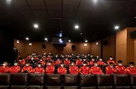 足球资讯：国足观看《夺冠》励志，女排精神感召力巨大，观影中有国脚落泪