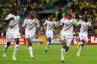 足球赛报：世界最穷国家崛起！3-0吊打非洲豪门，巨星流失，撑起半个法国