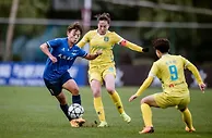 足球赛报：CCTV5现场直播！冠军战：武汉女足VS江苏女足，期待王霜爆发＋捧杯
