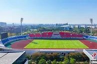 杭州亚运会足球小组赛赛场草坪：每周“理发”约两次