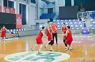 篮球资讯：中国男篮亚预赛首战12人名单出炉：周鹏赵继伟领衔 周琦缺阵