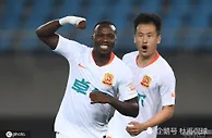 足球赛报：1-1！河北战平武汉队，李霄鹏＋韩国教练神奇换人，首秀都没赢