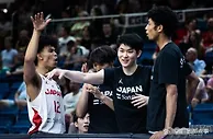 亚洲之光！日本男篮爆冷：闯进世界杯8强、掀翻东道主，全队嗨了