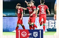 河南队1-1武汉三镇 黄紫昌打进赛季首球