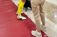 场上硬汉场下慈父，安杜哈尔赛后马上切换孩爸角色