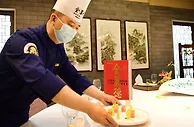 北京餐饮重拾“烟火气” 158岁全聚德复工庆生双喜临门