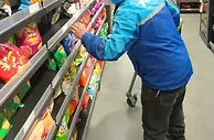 上海跑腿骑手自述：“再也不想逛超市了”