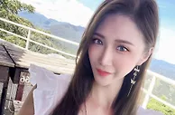 足球宝贝：美艷肉慾小姐姐金娜娜超豐滿胸型有夠顯眼