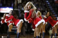 999资讯：NBA啦啦队美女宝贝圣诞装热舞回顾