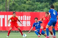 足球资讯：恭喜李铁，超级新人有望6月加盟国足，被称作是“郑智的接班人”