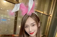足球宝贝：超甜舉乳美女婷婷 美胸與翹臀的超火辣身材曲線絕佳黃金比例網友直呼受不了