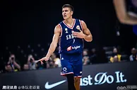 篮球世界杯：塞尔维亚大胜立陶宛成首支四强队 博格丹21+4+3